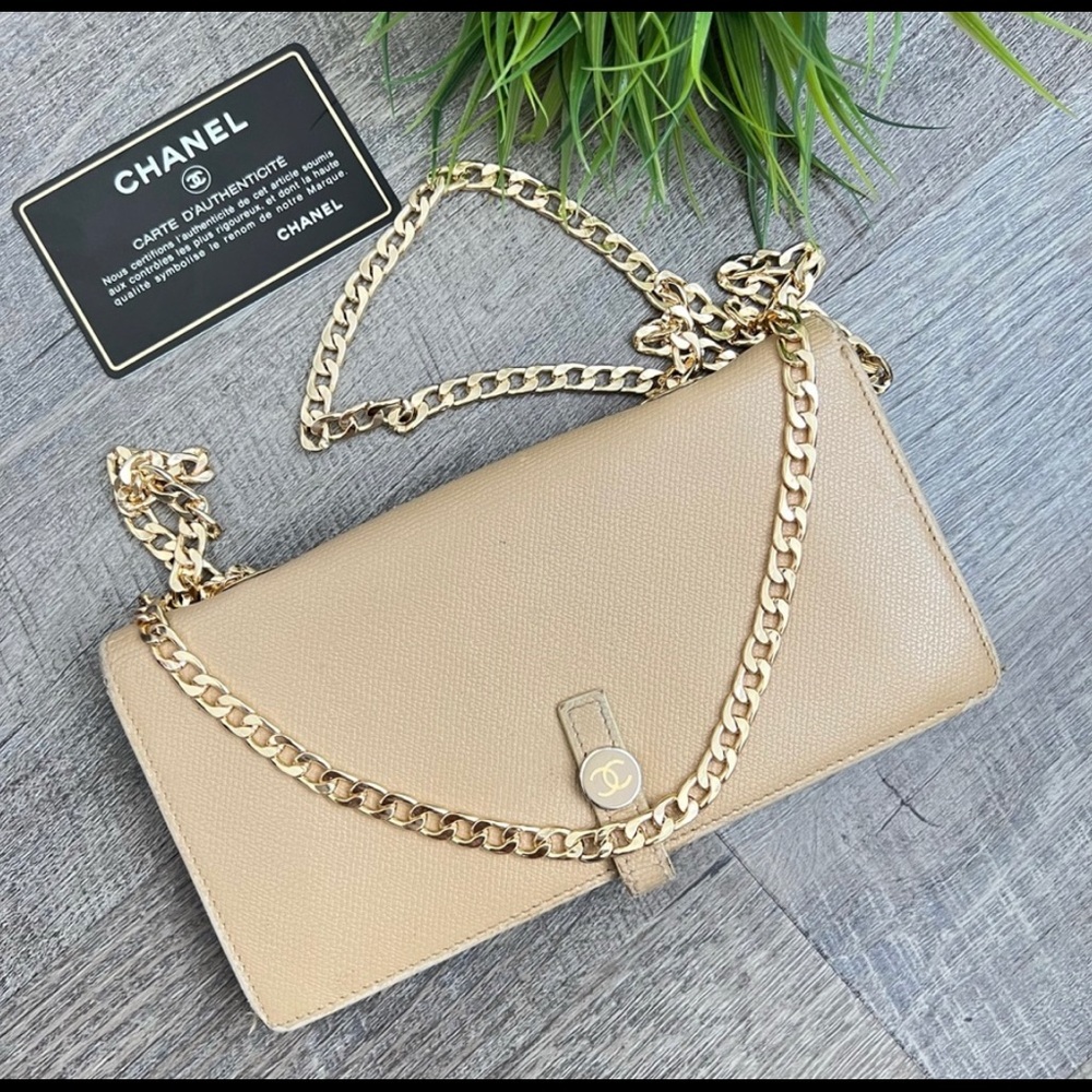 🔲 CHANEL Clutch/ Wristlet